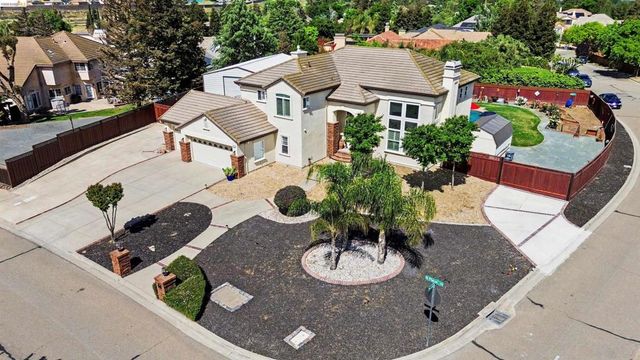 2752 Placer Dr, Oakley, CA 94561