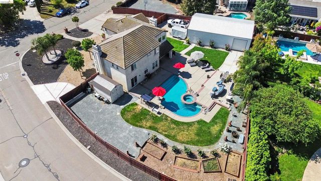 2752 Placer Dr, Oakley, CA 94561