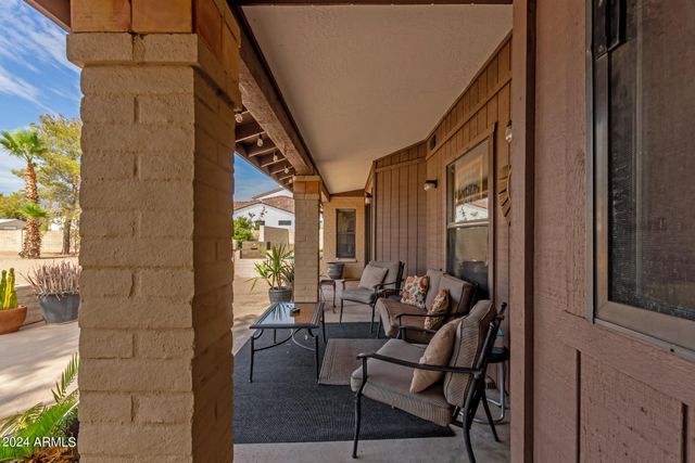 5202 W SOFT WIND Drive, Glendale, AZ 85310