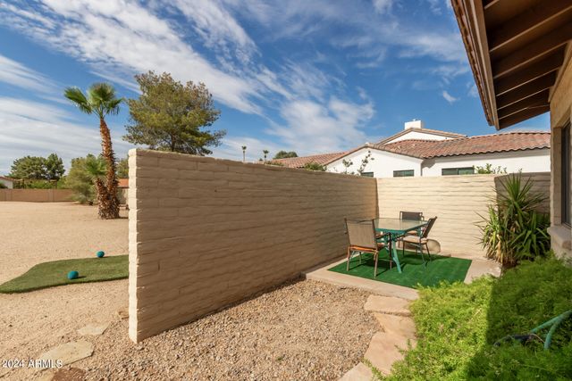5202 W SOFT WIND Drive, Glendale, AZ 85310