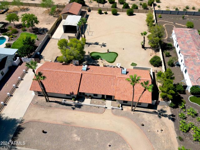 5202 W SOFT WIND Drive, Glendale, AZ 85310