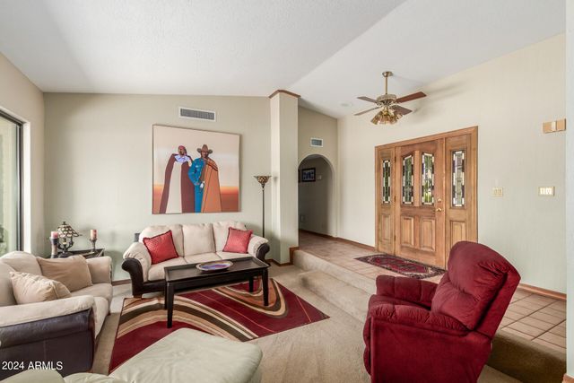 5202 W SOFT WIND Drive, Glendale, AZ 85310