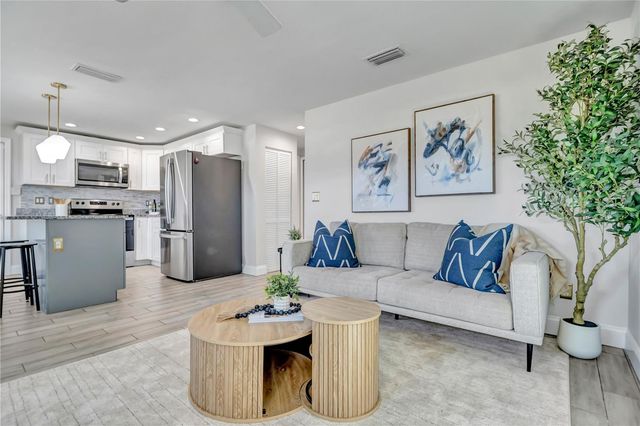 6510 W CHELSEA STREET, Tampa, FL 33634