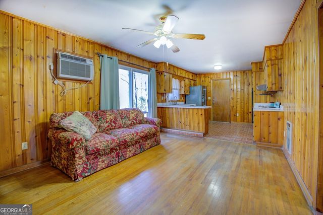 707 S Spring Street, Greensboro, GA 30642