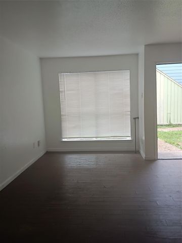 5625 Antoine Drive 1607, Houston, TX 77091