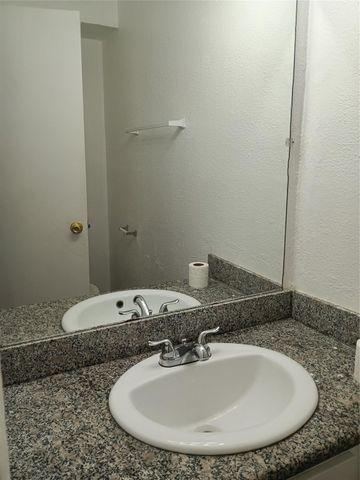 5625 Antoine Drive 1607, Houston, TX 77091