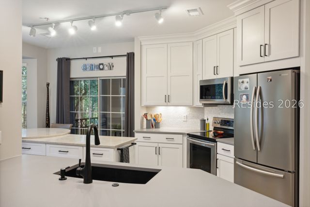4 Indigo Run Dr Apt 3223, Hilton Head Island, SC 29926