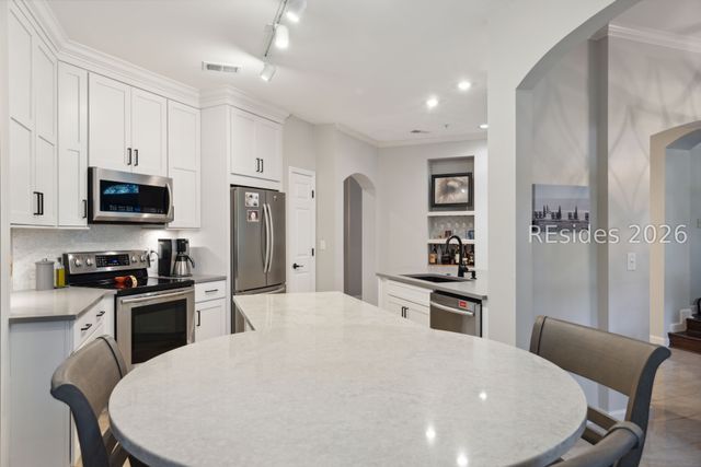 4 Indigo Run Dr Apt 3223, Hilton Head Island, SC 29926