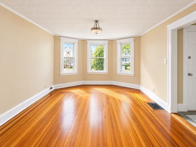 65 Chestnut St 1, Wakefield, MA 01880