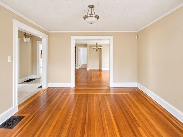 65 Chestnut St 1, Wakefield, MA 01880