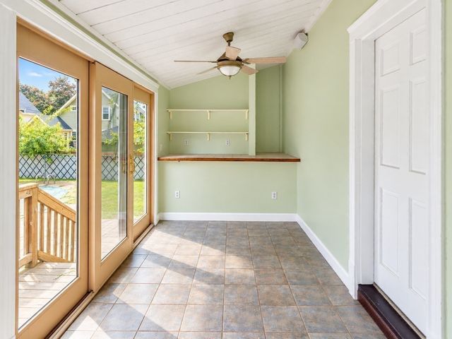 65 Chestnut St 1, Wakefield, MA 01880