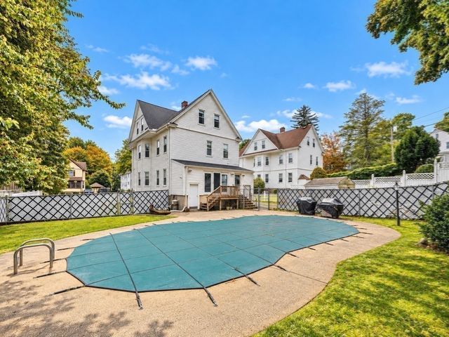 65 Chestnut St 1, Wakefield, MA 01880