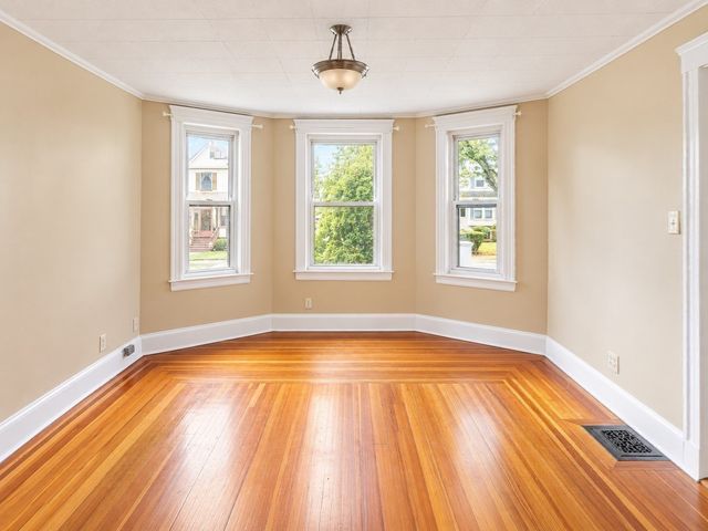 65 Chestnut St 1, Wakefield, MA 01880