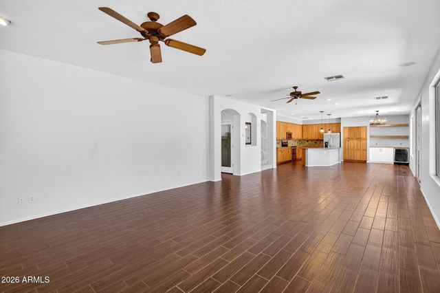 857 E CARLA VISTA Drive, Gilbert, AZ 85295