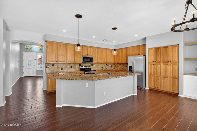 857 E CARLA VISTA Drive, Gilbert, AZ 85295