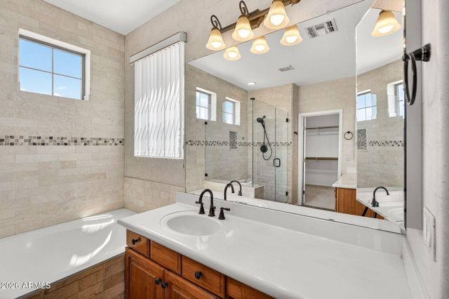 857 E CARLA VISTA Drive, Gilbert, AZ 85295