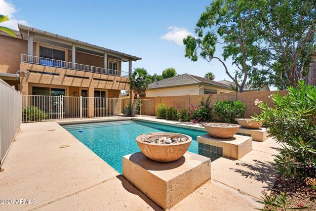 857 E CARLA VISTA Drive, Gilbert, AZ 85295