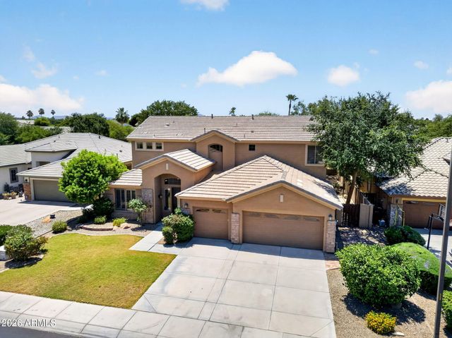 857 E CARLA VISTA Drive, Gilbert, AZ 85295