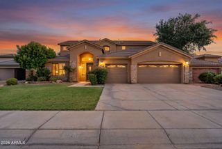 857 E CARLA VISTA Drive, Gilbert, AZ 85295