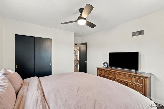 5562 Lindenwood Avenue, St Louis, MO 63109