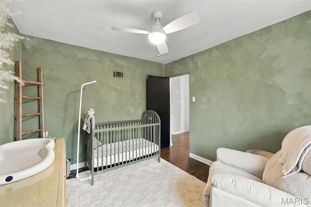 5562 Lindenwood Avenue, St Louis, MO 63109