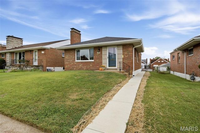 5562 Lindenwood Avenue, St Louis, MO 63109