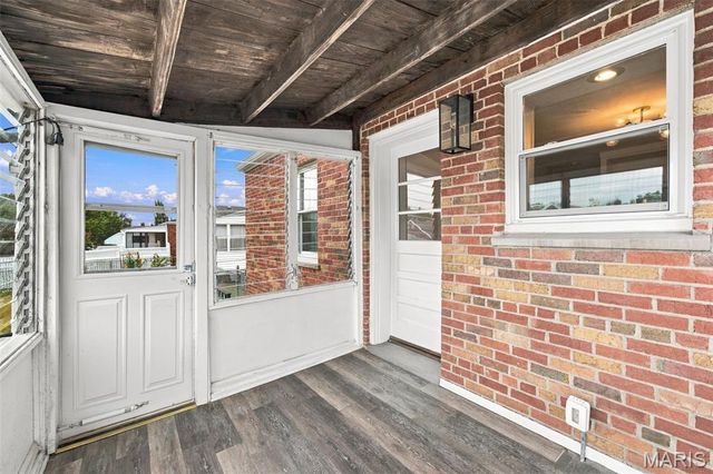 5562 Lindenwood Avenue, St Louis, MO 63109