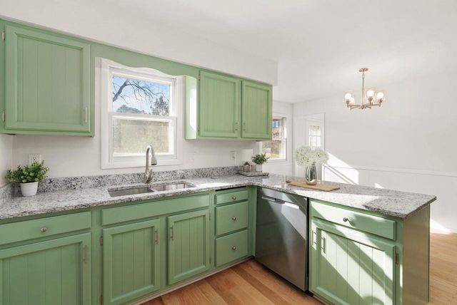 7005 Farmington Way, Madison, WI 53717