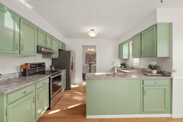 7005 Farmington Way, Madison, WI 53717