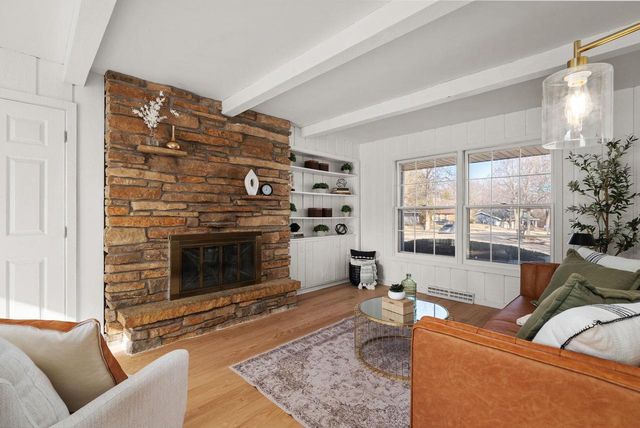 7005 Farmington Way, Madison, WI 53717