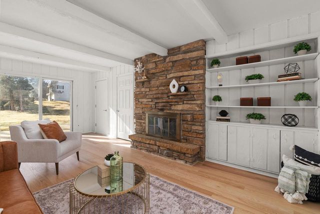 7005 Farmington Way, Madison, WI 53717