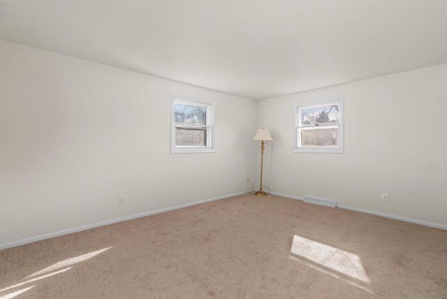 7005 Farmington Way, Madison, WI 53717