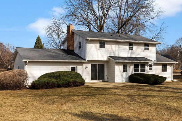 7005 Farmington Way, Madison, WI 53717