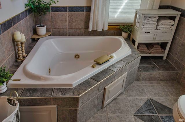 10453 N State Road 101 Highway, Decatur, IN 46733