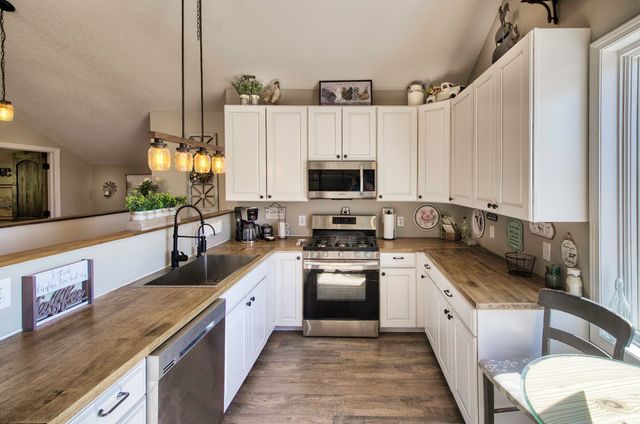 10453 N State Road 101 Highway, Decatur, IN 46733