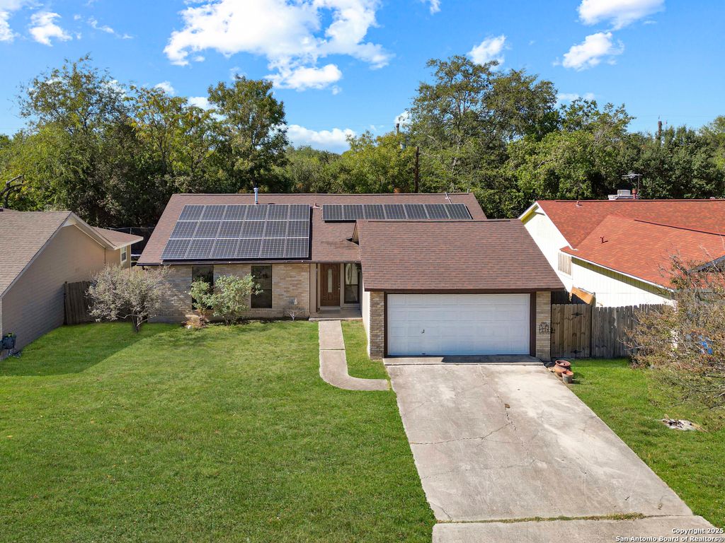 8111 Bowens Crossing, San Antonio, TX 78250