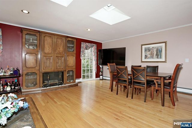 295 Rock Road, Glen Rock, NJ 07452