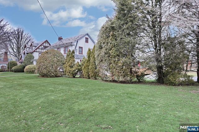 295 Rock Road, Glen Rock, NJ 07452