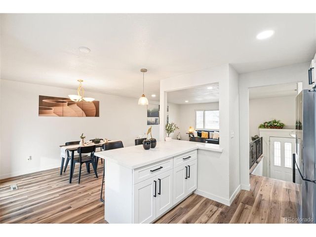 1221 Eagle St, Aurora, CO 80011