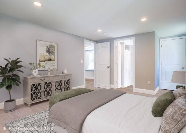81 Dover Road, Durham, NH 03824