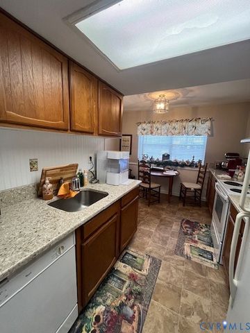 1520 Heritage Hill Dr, Henrico, VA 23238