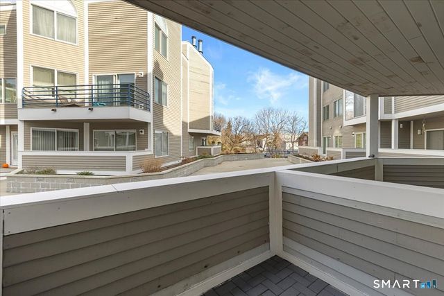 13 Harbour Close 13, New Haven, CT 06519