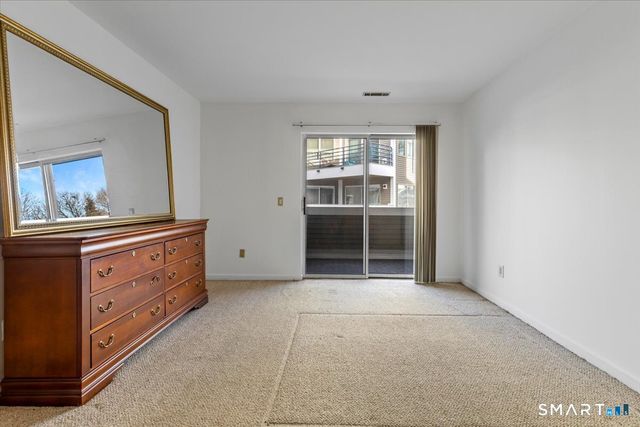 13 Harbour Close 13, New Haven, CT 06519