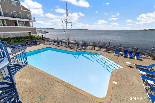 13 Harbour Close 13, New Haven, CT 06519