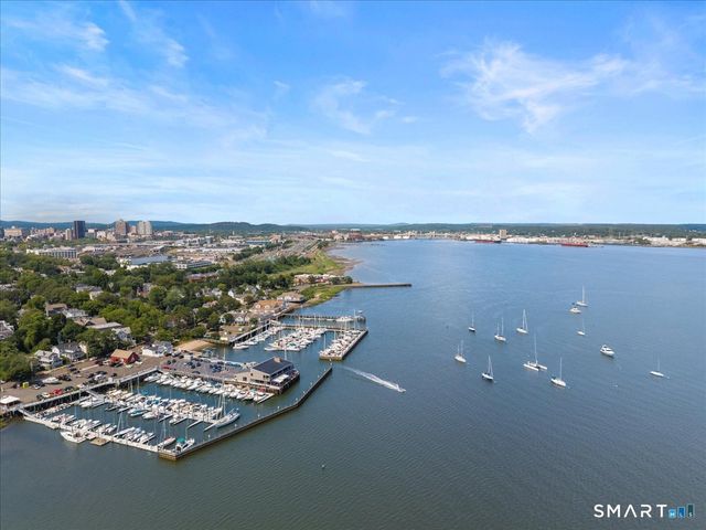 13 Harbour Close 13, New Haven, CT 06519