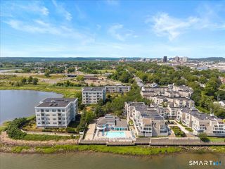 13 Harbour Close 13, New Haven, CT 06519