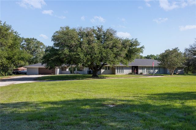 871 Cazey Loop, Franklin, TX 77856