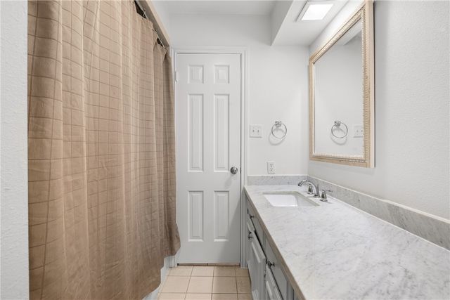 871 Cazey Loop, Franklin, TX 77856