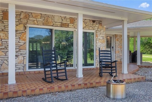 871 Cazey Loop, Franklin, TX 77856