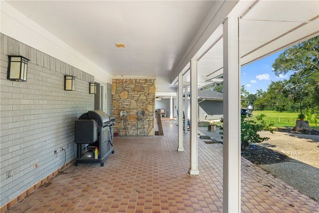 871 Cazey Loop, Franklin, TX 77856